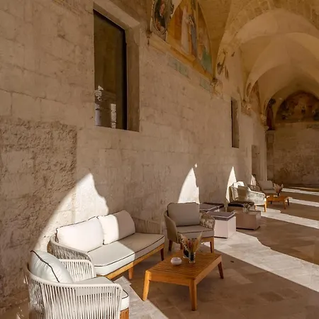 ホテル Chiostro Dei Domenicani - Dimora Storica 4*