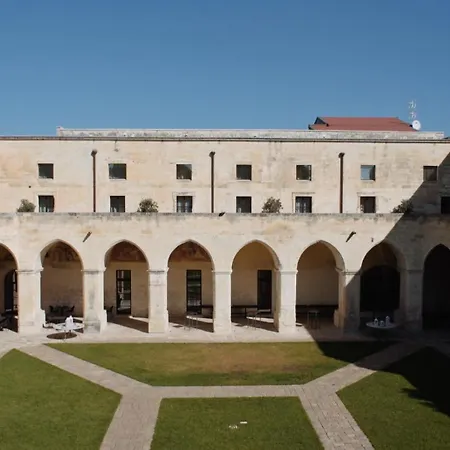 Chiostro Dei Domenicani - Dimora Storica Лечче